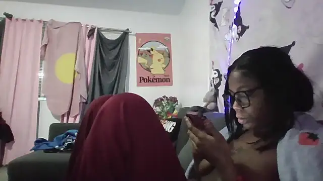 Snapshot of Mistresslucyxxx chatting on December 3, 2025, 1:13 am Mistresslucyxxx online show from December 3, 2025, 1:13 am