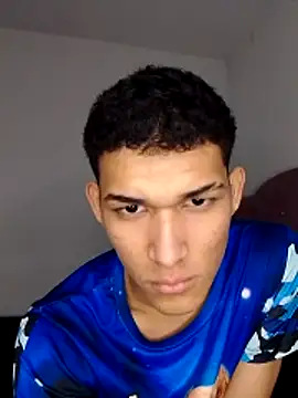 Luigi cumming1 online show from November 21, 2025, 6:12 am