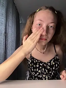 Holy Poly online show from April 21, 2026, 5:14 am