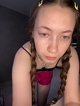 Holy Poly online show from April 22, 2026, 5:21 am