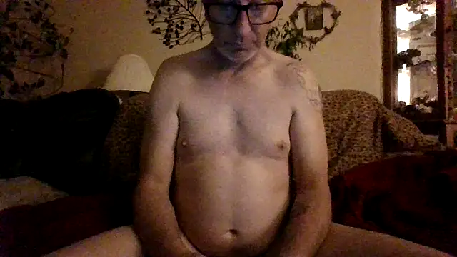 Snapshot of longsmooth4u chatting on April 23, 2026, 8:24 am longsmooth4u online show from April 23, 2026, 8:24 am