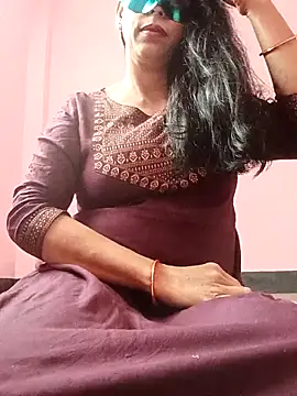 Nisha  19 online show from December 5, 2025, 7:50 am