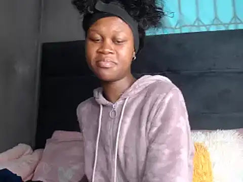 LilPregnantMommyyy online show from November 16, 2025, 1:17 pm