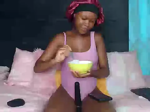 LilPregnantMommyyy online show from November 20, 2025, 10:37 am