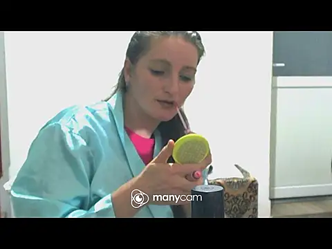 CrazyMaya39 online show from November 28, 2025, 9:28 pm