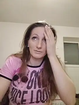 CrazyMaya39 online show from February 5, 2026, 10:25 pm