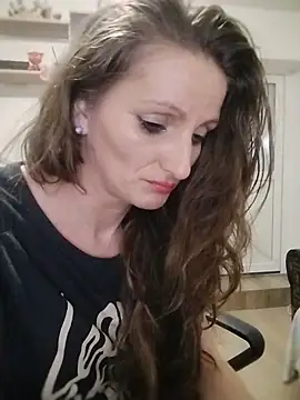CrazyMaya39 online show from June 5, 2026, 6:52 am