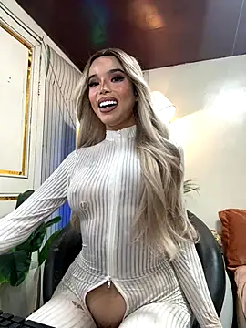  SandraHornball  online show from November 28, 2025, 11:18 pm