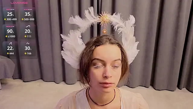 Luna Veyra online show from December 4, 2025, 10:51 pm