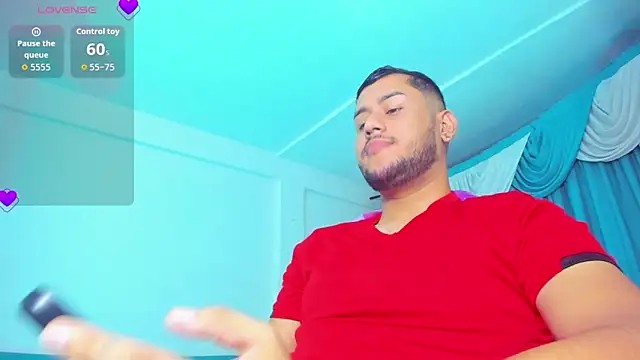 Latino Hot Boy online show from November 21, 2025, 8:07 pm