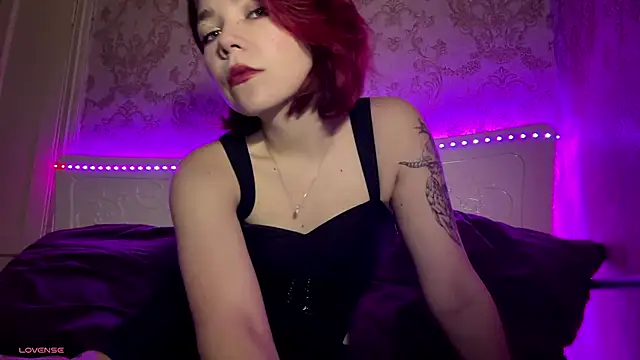 DanaeMccrory online show from December 5, 2025, 6:11 am