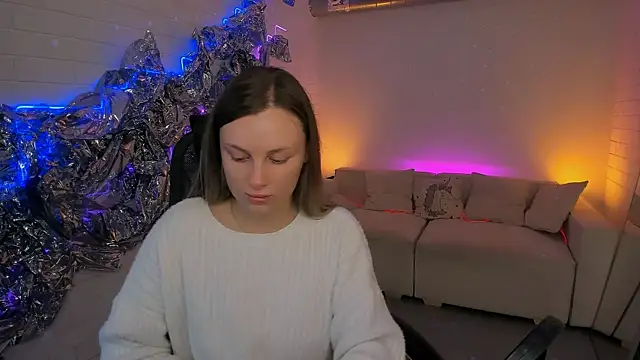 SandraLindsey online show from November 25, 2025, 9:42 am