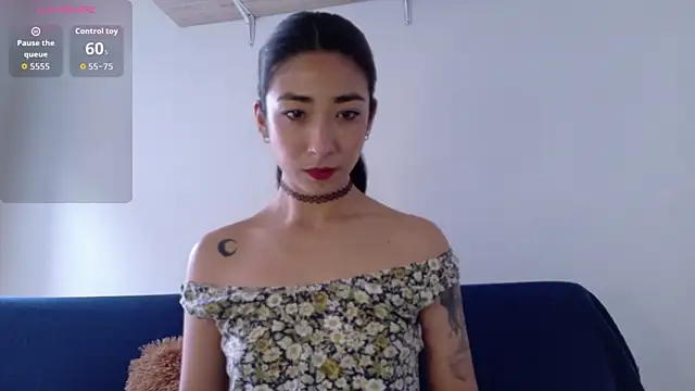 AmbarOishi   online show from April 8, 2026, 4:18 pm