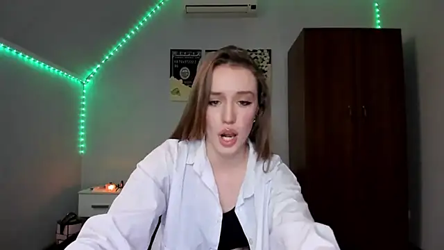 tinyglow online show from December 2, 2025, 2:12 pm