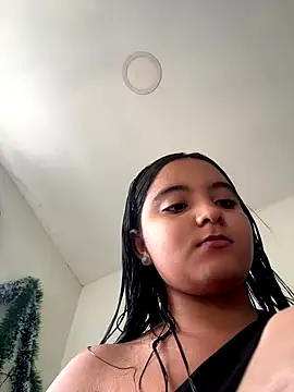 violeta santanna online show from December 14, 2025, 1:27 pm