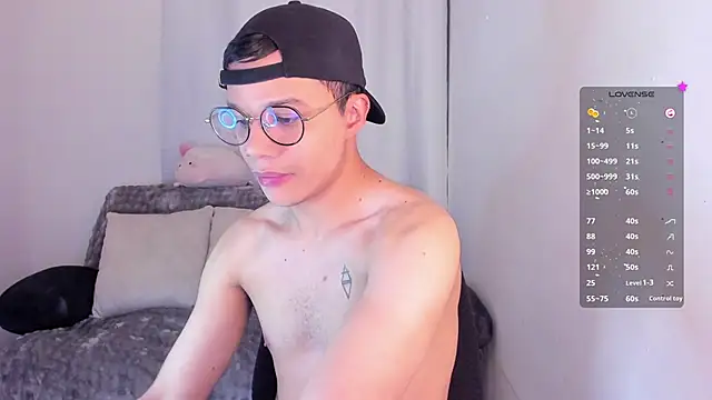 MarcoKostov online show from December 14, 2025, 8:35 pm