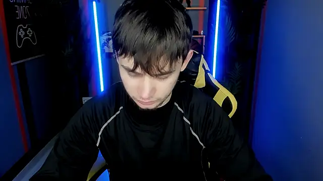 AlejandroEllias online show from January 15, 2026, 5:49 pm