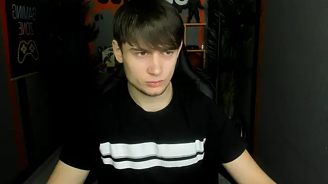 AlejandroEllias online show from February 11, 2026, 5:45 am