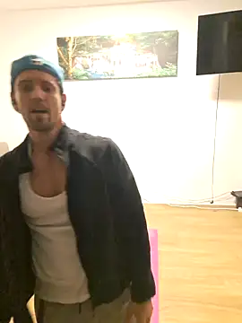 Snapshot of Mystery_Mark chatting on December 1, 2025, 6:24 pm Mystery Mark online show from December 1, 2025, 6:24 pm