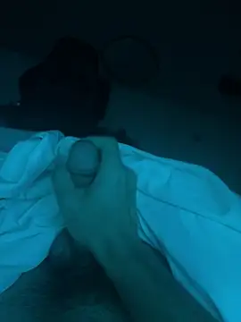 daddyshomeee  online show from April 27, 2026, 4:43 am