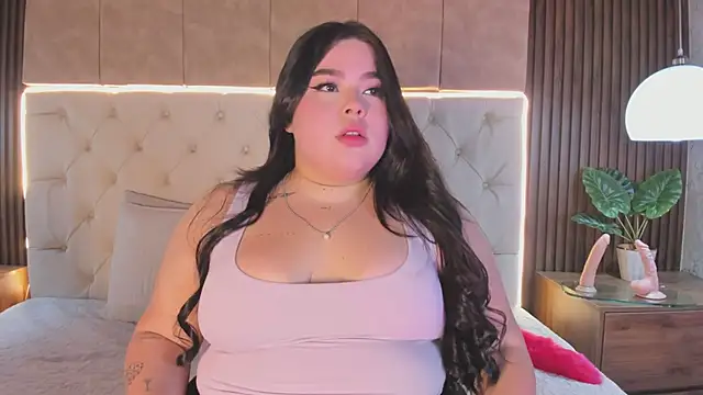 Martina croww online show from November 21, 2025, 3:05 am