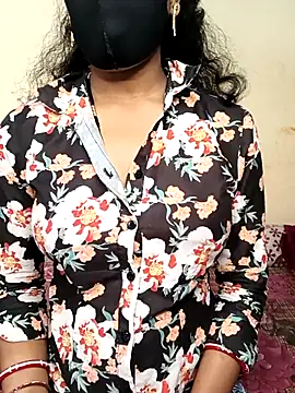 Desi Hot Queen online show from December 15, 2025, 5:01 am