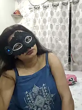 Cute-richa1 online show from April 19, 2026, 8:00 pm