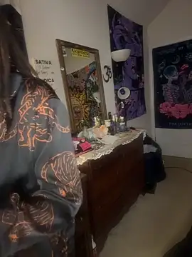 stellakobra online show from December 4, 2025, 12:42 am