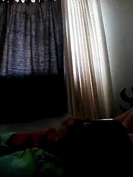 Snapshot of patraick chatting on December 17, 2025, 11:49 am patraick online show from December 17, 2025, 11:49 am