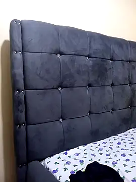 honeypot224 online show from April 23, 2026, 4:35 am