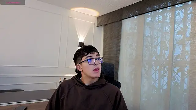 sayronvg online show from November 18, 2025, 11:58 am