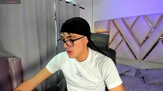 sayronvg online show from November 26, 2025, 11:55 am