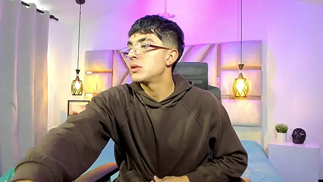 sayronvg online show from December 2, 2025, 11:48 am