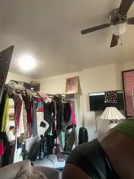 Motherbigbus online show from February 25, 2026, 10:30 pm