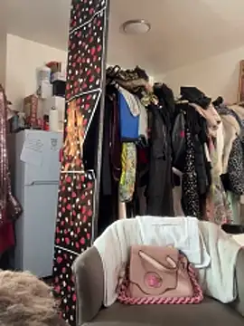 Motherbigbus online show from March 20, 2026, 7:08 pm