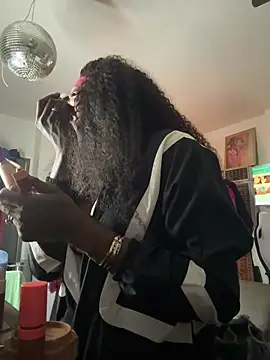 Motherbigbus online show from April 21, 2026, 7:14 am