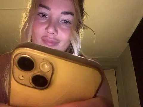 xoxohan11 online show from February 16, 2026, 9:00 pm