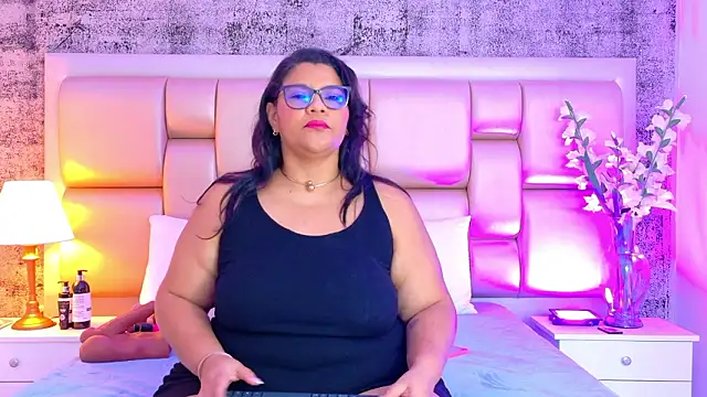 SelennaCooper online show from March 7, 2026, 11:51 am