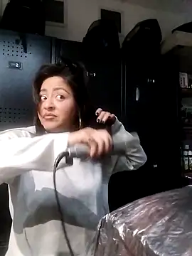 MiaWelkin  online show from December 4, 2025, 10:35 am