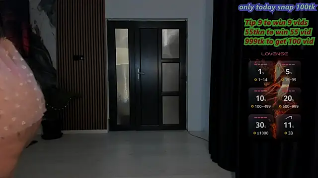 issabellaa04 online show from February 2, 2025, 7:46 pm