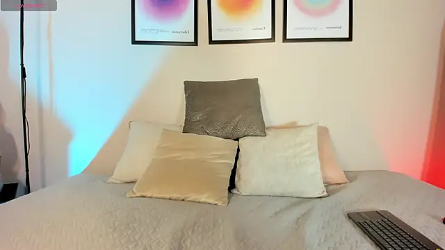 Sofi vega77 online show from April 18, 2026, 12:31 pm