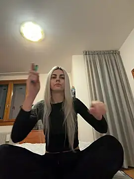 feliciafelon online show from February 8, 2026, 4:10 pm