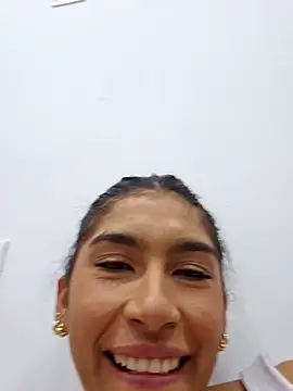 skinnyrox online show from November 16, 2025, 2:39 am