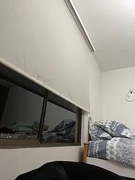 Boyfriend-Hot online show from November 19, 2025, 4:23 am