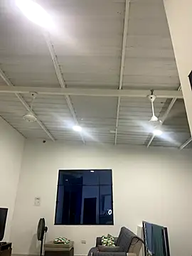 Boyfriend-Hot online show from November 26, 2025, 4:57 am