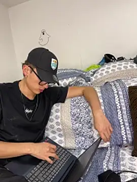 Boyfriend-Hot online show from February 13, 2026, 3:57 am