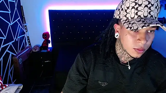 Snapshot of Zero-X9 chatting on February 17, 2026, 8:59 pm Zero-X9 online show from February 17, 2026, 8:59 pm