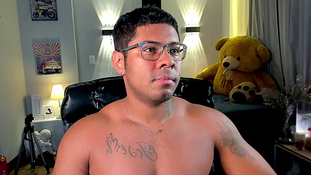 LEONHDZ online show from November 27, 2025, 2:13 am