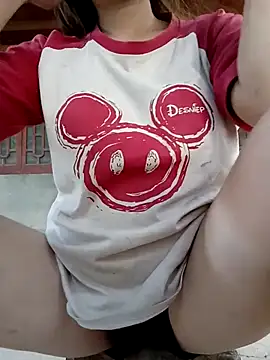 ChezyBaby online show from November 30, 2025, 9:24 am