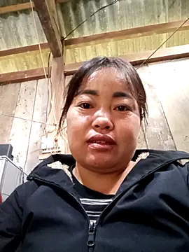 Rose-rose1234 online show from November 17, 2025, 12:49 am